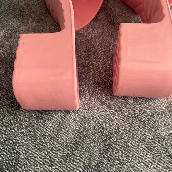 Authentic Gucci Sandals 💕 - Picture 11 of 17